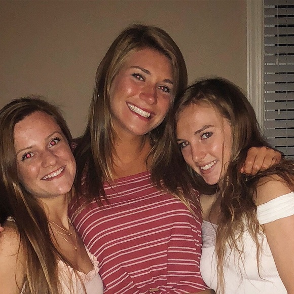 Meet your Posher, Elle - Picture 1 of 1